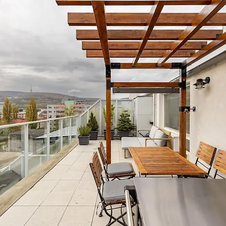 Nobelova Terrace Bliss Apartman *