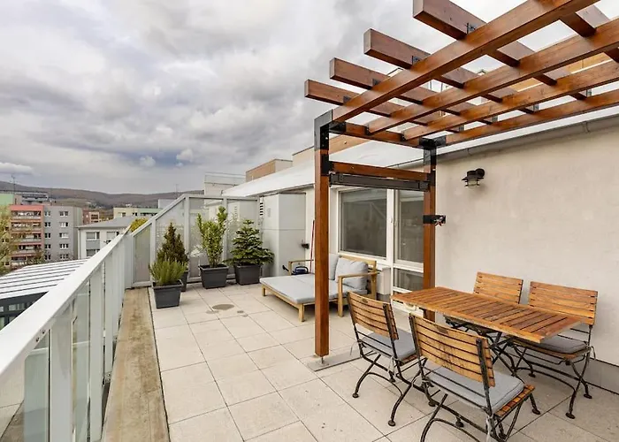 Nobelova Terrace Bliss Apartment *